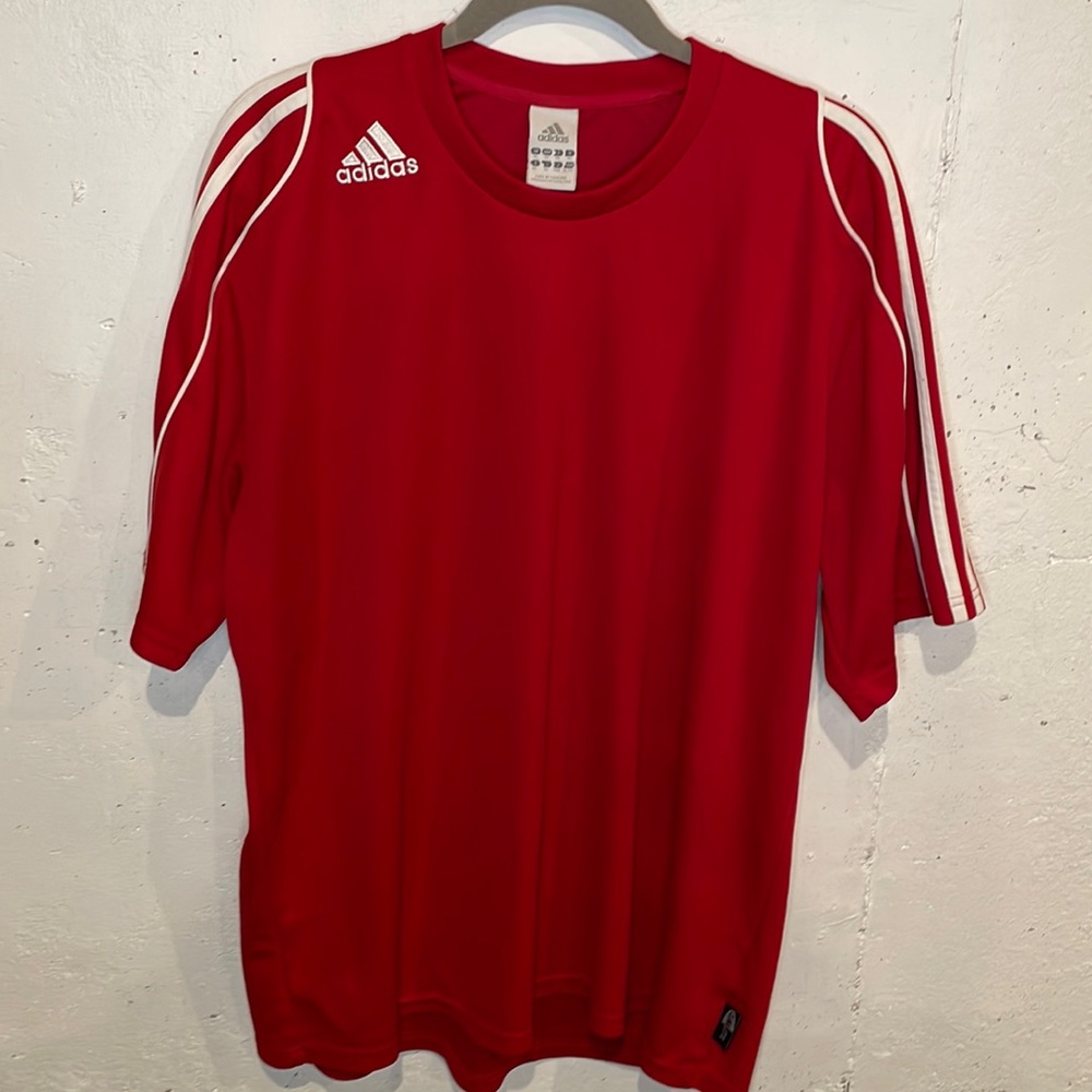 Mens Adidas soccer performance shirt size XL / Red